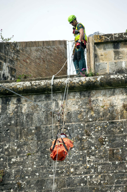 Exhibición de medios de rescate de la Guardia Civil