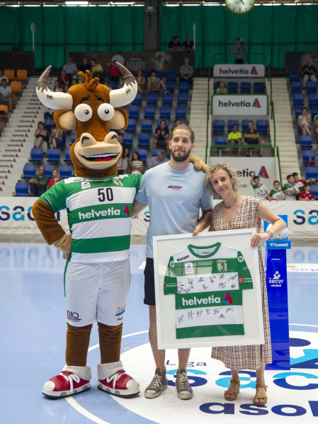 Fotos del Helvetia Anaitasuna-Logroño
