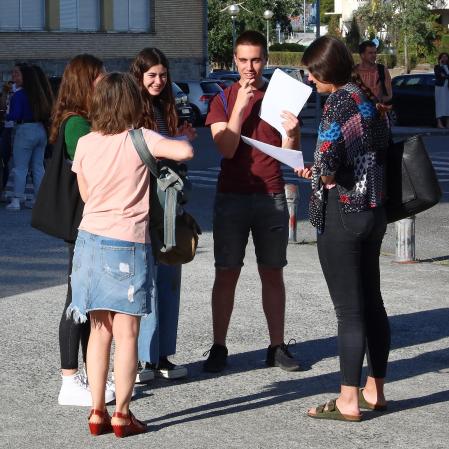 Fotos del comienzo de las pruebas de la Evaluación de Acceso a la Universidad (EvAU) en la UPNA.