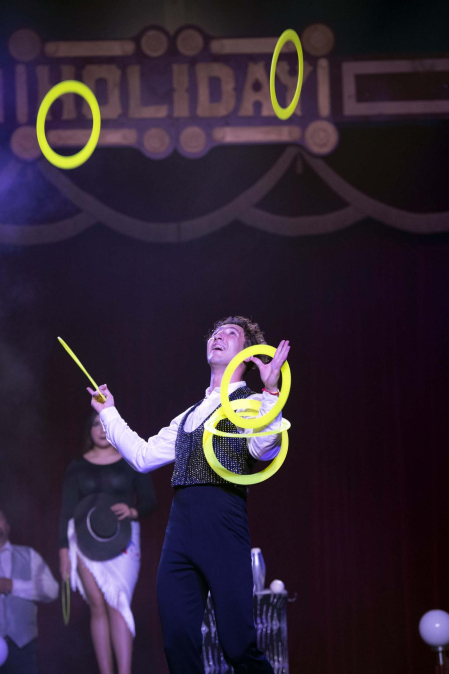 Compañía Circo Holiday