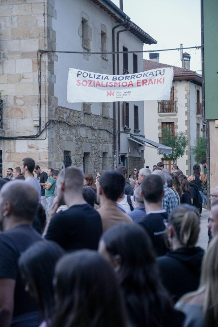 Manifestación del Ospa Eguna 2022 en AlsasuaAmpliar