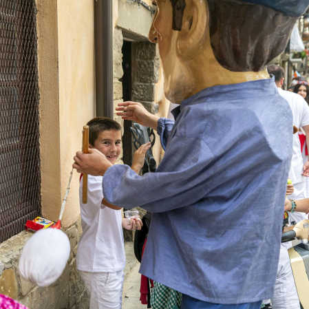 Día grande con la procesión a San Sebastián, patrón de Sangüesa, durante sus fiestas