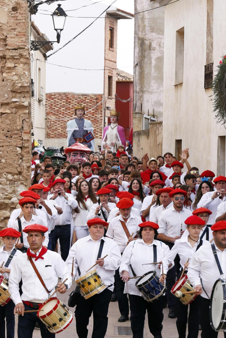 Cohete del inicio de las fiestas de San Miguel de Cortes 2022