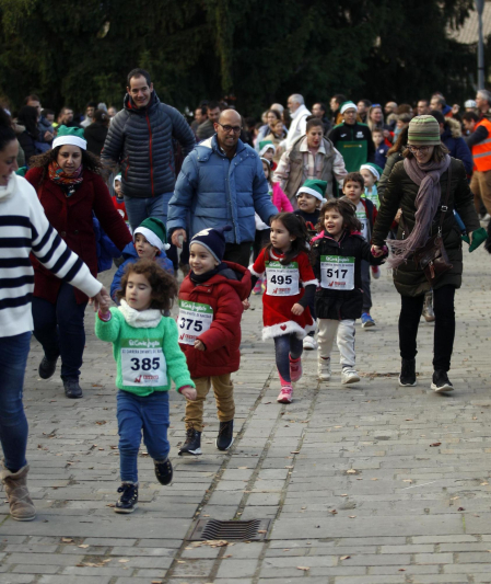 Participantes en la XI Carrera Infantil de la Navidad de Asvona