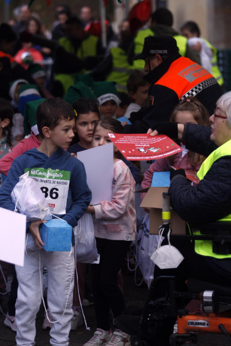 Participantes en la XI Carrera Infantil de la Navidad de Asvona
