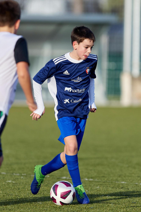 Imágenes del encuentro Teresianas 6-1 Santísimo Sacramento de la primera jornada del XL Torneo Interescolar.