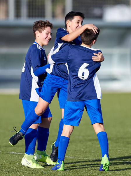 Imágenes del encuentro Teresianas 6-1 Santísimo Sacramento de la primera jornada del XL Torneo Interescolar.