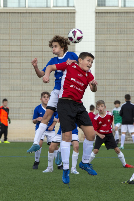 Imágenes del encuentro Juan Bautista Irurzun 1-1 Regina Pacis de la cuarta jornada del XL Torneo Interescolar.
