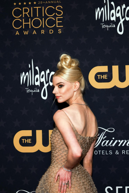 Entrega y alfombra roja de los Critics Choice Awards