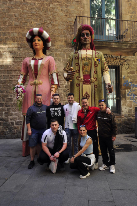 Visita a Barcelona de los gigantes de Tafalla.