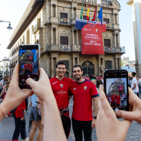Fotos del ambiente en Pamplona por el partido de final de Copa.
