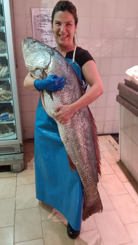 La corvina mide 150 centímetros