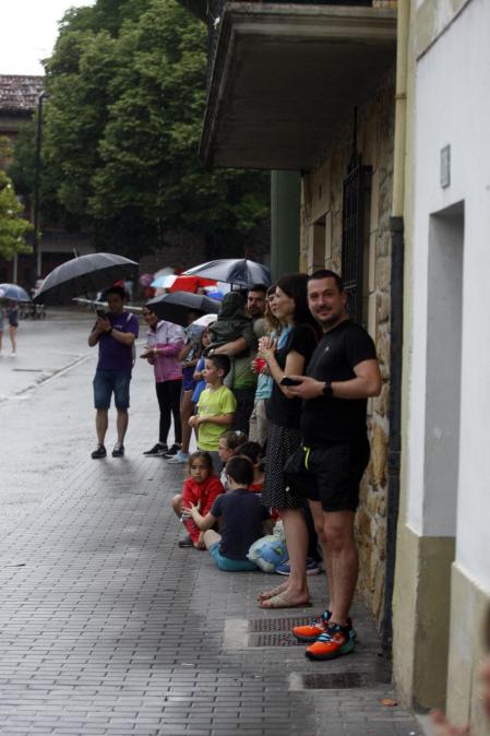 Participantes en la X Carrera Solidaria de Ziordia