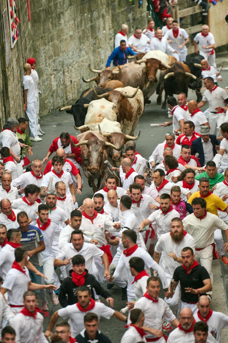 Primer encierro de San Fermín en el tramo de Santo Domingo