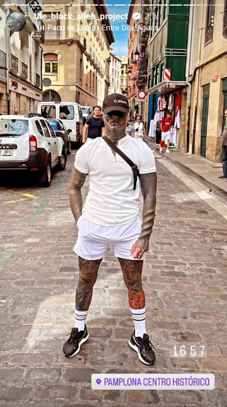 Black Alien comparte una foto en Santo Domingo el día anterior al Chupinazo.