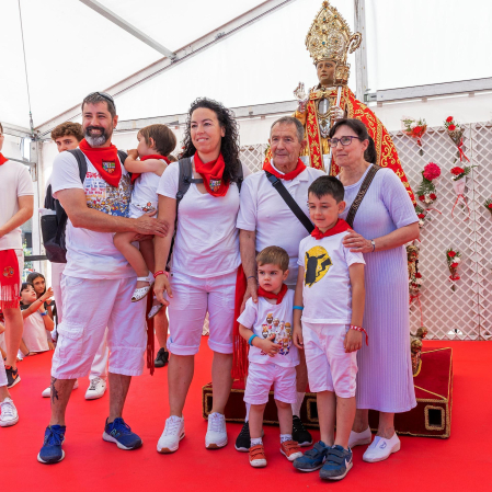 Fotos de la ofrenda foral a San Fermín.