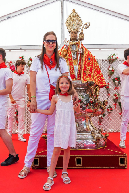 Fotos de la ofrenda foral a San Fermín.