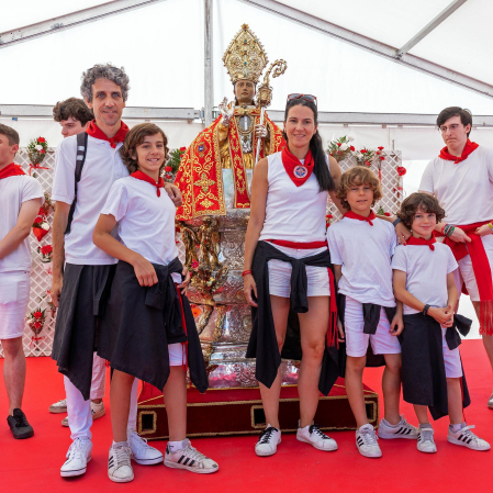 Fotos de la ofrenda foral a San Fermín.
