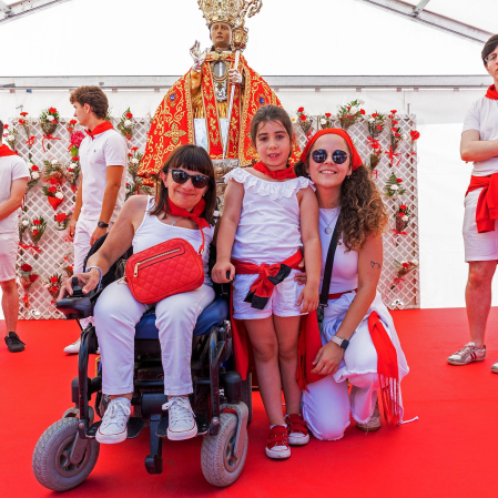 Fotos de la ofrenda foral a San Fermín.
