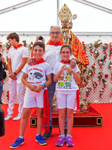 Fotos de la ofrenda foral a San Fermín.