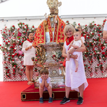 Fotos de la ofrenda foral a San Fermín.