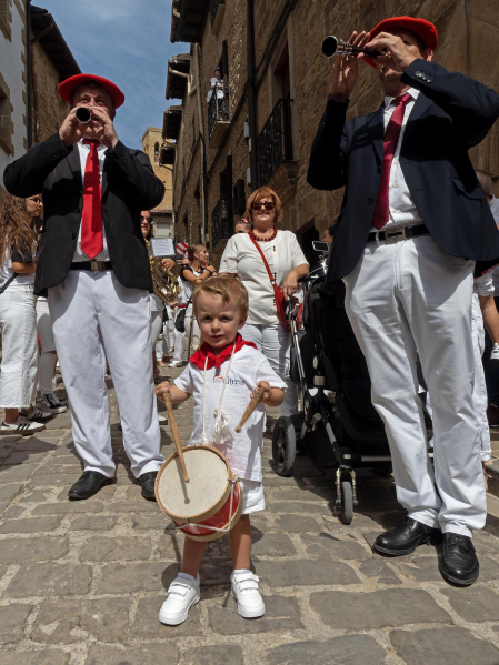 Fotos del cohete de fiestas de Artajona 2023.