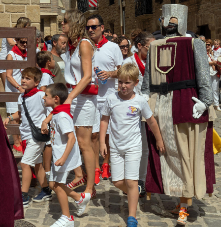 Fotos del cohete de fiestas de Artajona 2023.