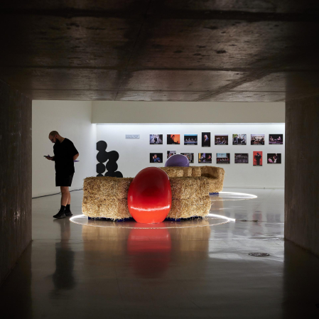 Fotos de la exposición con las obras seleccionadas en los Encuentros.