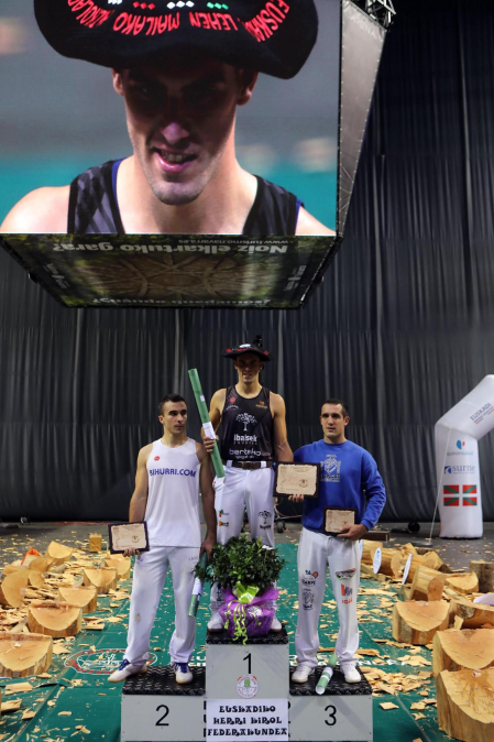 Fotos del campeonato de Aizkora en el Navarra Arena.