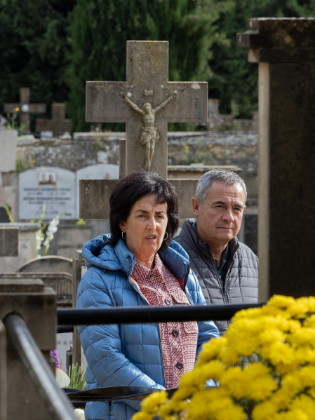 Visita de los fieles al cementerio de Estella el 1 de noviembre