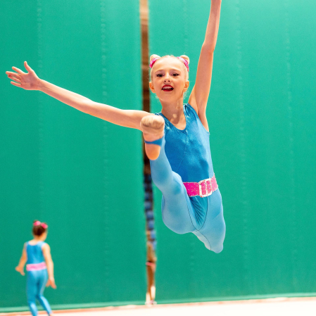 Fotos del Trofeo Comunidad Foral de gimnasia en Anaitasuna./
