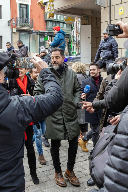 Imágenes de la moción de censura y nombramiento de Joseba Asiron como alcalde de Pamplona./