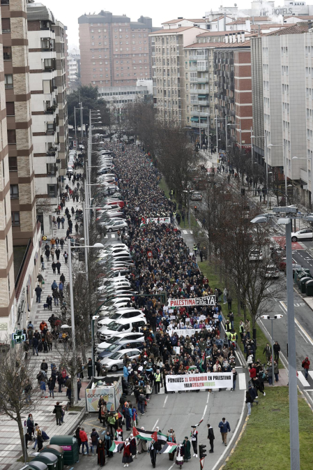 Fotos de la manifestación de Pamplona en apoyo al pueblo palestino ante los ataques de Israel. /