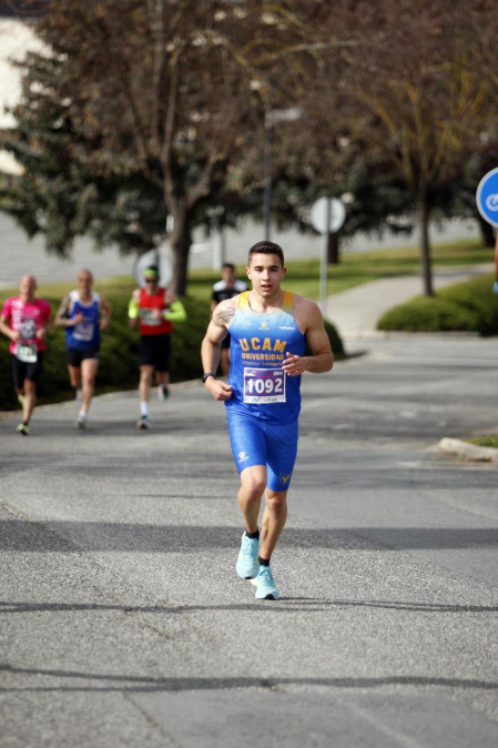 Fotos de la VIII Carrera de los Valientes de Niños contra el Cáncer en Pamplona.
