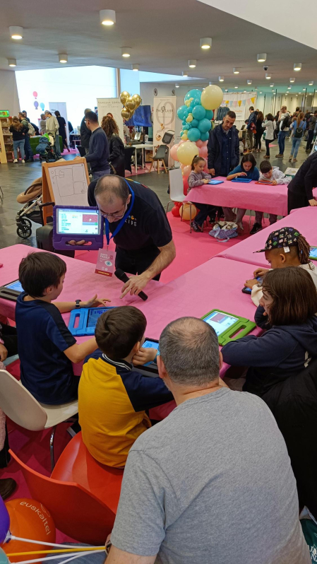 Imágenes del segundo día de Expofamily 2024