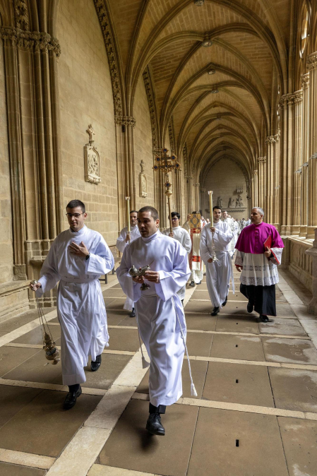 Fotos de la misa crismal en la catedral de Pamplona
