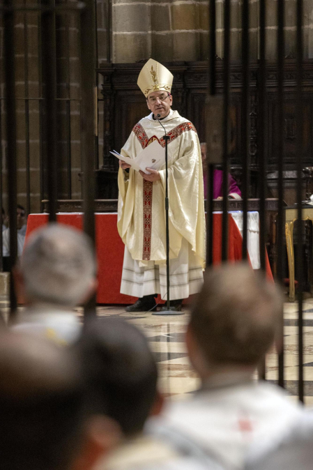 Fotos de la misa crismal en la catedral de Pamplona