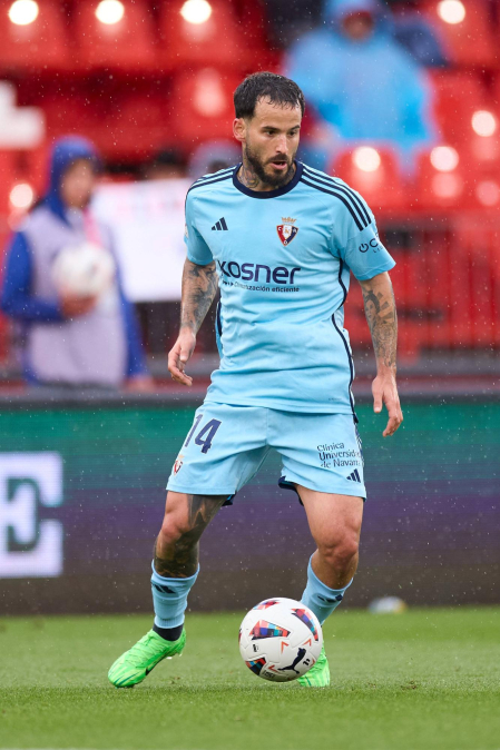 Rubén García, con el balón en sus pies en Almería