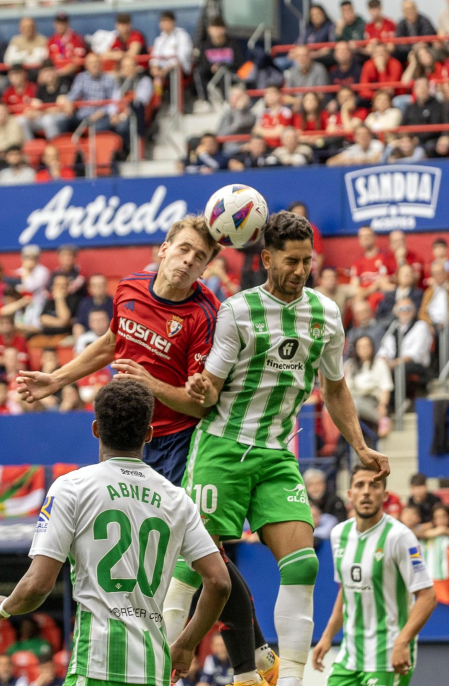 Fotos del Osasuna 0-2 Betis en El Sadar./