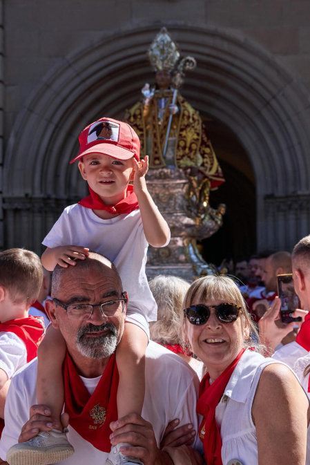 Fotos de la ofrenda floral a San Fermín en los Sanfermines de 2024.