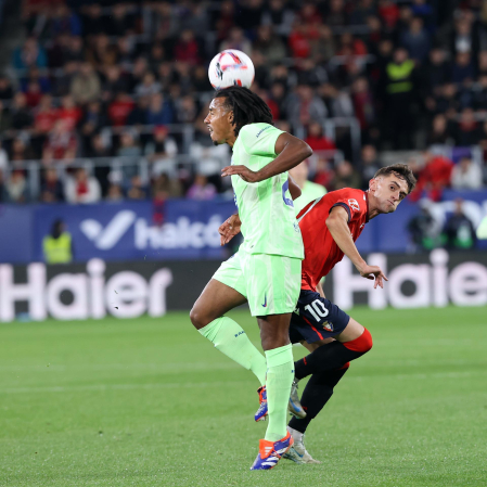 Fotos del Osasuna 4-2 Barcelona de la jornada 8./