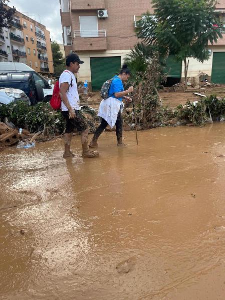 Imágenes de la localidad valenciana de Picaña donde el pamplonés Pablo Rodríguez realiza labores de voluntario tras el paso de la DANA /