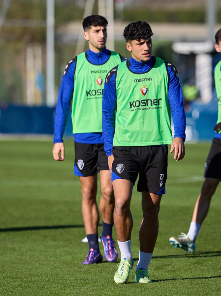 Fotos del entrenamiento de Osasuna este jueves, 14 de noviembre, en Tajonar.