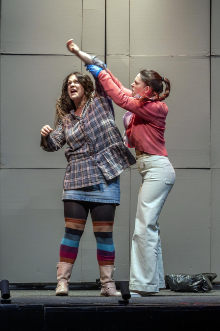 El teatro y el chocolate se fundieron este domingo 29 de diciembre en la Escuela Navarra de Teatro con el tradicional acto /