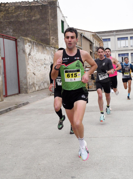 Participantes en las pruebas de 5 y 10 kilómetros de la XXXIV 'Villa de Falces' /