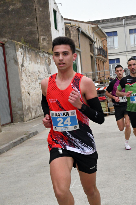 Participantes en las pruebas de 5 y 10 kilómetros de la XXXIV 'Villa de Falces' /