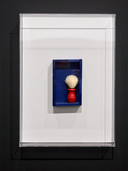 El Museo de Navarra acoge hasta el 14 de septiembre la exposición 'Mertxe Sueskun. Jugando, cuento / Jostatuz, kontatu egiten dut', que recoge cerca de 60 obras realizadas por la artista entre la década de los 80 y la actualidad.
