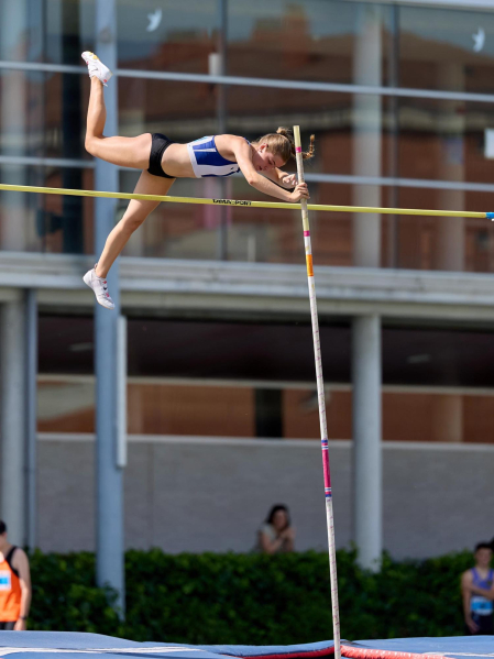 Fotos del campeonato navarro de atletismo sub-23