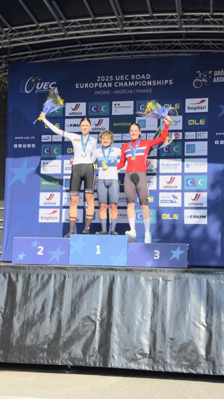 Fotos de la victoria de Paula Ostiz en el Campeonato de Europa contrarreloj júnior
