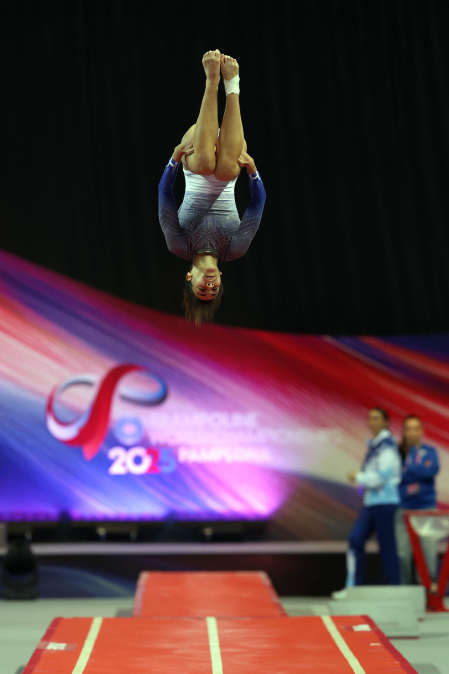 Segunda jornada del Campeonato del Mundo de Gimnasia de Trampolín en Pamplona.